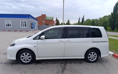 Toyota ISis I, 2012 год, 1 290 000 рублей, 2 фотография