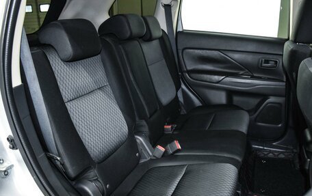 Mitsubishi Outlander III рестайлинг 3, 2014 год, 1 450 000 рублей, 8 фотография