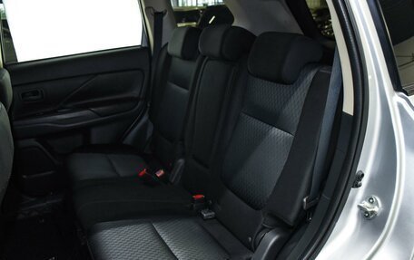 Mitsubishi Outlander III рестайлинг 3, 2014 год, 1 450 000 рублей, 9 фотография
