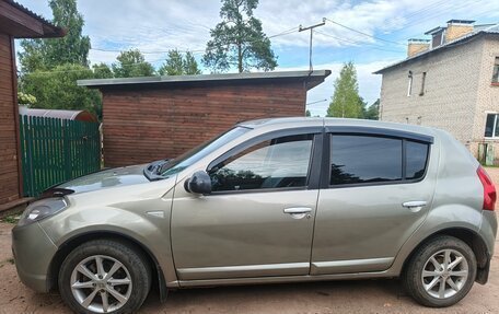 Renault Sandero I, 2012 год, 420 000 рублей, 2 фотография