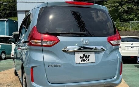 Honda Freed II, 2022 год, 1 340 000 рублей, 3 фотография