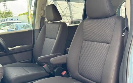 Honda Freed II, 2022 год, 1 340 000 рублей, 15 фотография