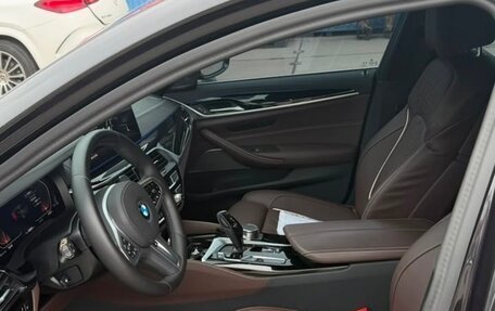 BMW 5 серия, 2022 год, 3 600 000 рублей, 6 фотография