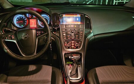 Opel Astra J, 2014 год, 980 000 рублей, 3 фотография