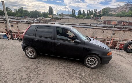 Fiat Punto III Punto Evo рестайлинг, 1997 год, 80 000 рублей, 15 фотография