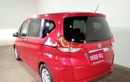 Honda Freed II, 2022 год, 1 440 000 рублей, 7 фотография