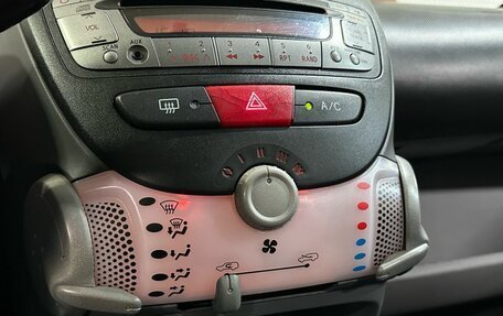 Peugeot 107 I рестайлинг, 2010 год, 320 000 рублей, 14 фотография