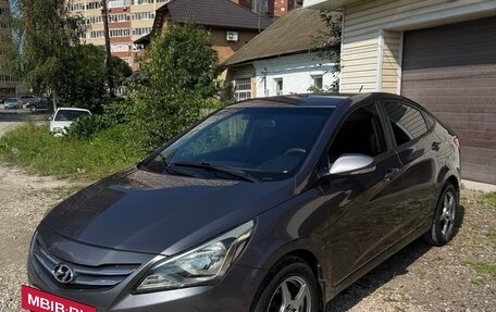 Hyundai Solaris II рестайлинг, 2015 год, 888 000 рублей, 2 фотография