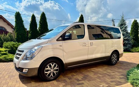 Hyundai Grand Starex Grand Starex I рестайлинг 2, 2017 год, 2 400 000 рублей, 4 фотография
