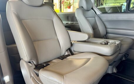 Hyundai Grand Starex Grand Starex I рестайлинг 2, 2017 год, 2 400 000 рублей, 16 фотография