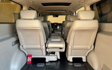 Hyundai Grand Starex Grand Starex I рестайлинг 2, 2017 год, 2 400 000 рублей, 17 фотография