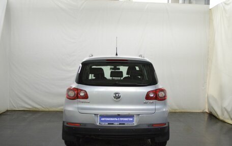 Volkswagen Tiguan I, 2010 год, 800 000 рублей, 6 фотография