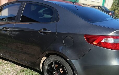 KIA Rio III рестайлинг, 2013 год, 645 000 рублей, 1 фотография