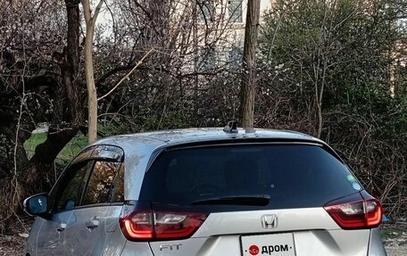 Honda Fit, 2020 год, 1 235 000 рублей, 2 фотография