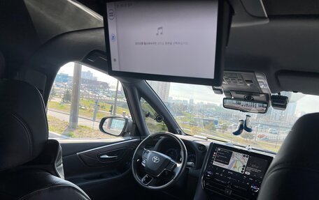 Toyota Alphard, 2024 год, 12 100 000 рублей, 9 фотография