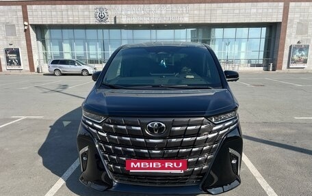 Toyota Alphard, 2024 год, 12 100 000 рублей, 3 фотография