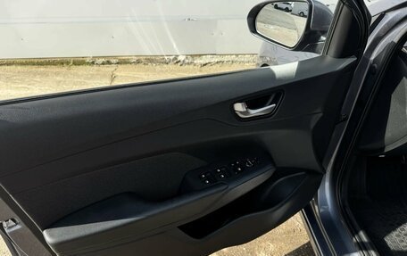 Hyundai Solaris II рестайлинг, 2017 год, 950 000 рублей, 14 фотография