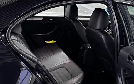 Volkswagen Jetta VI, 2011 год, 1 100 000 рублей, 16 фотография