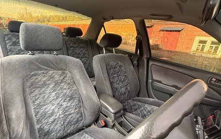 Toyota Carina, 1998 год, 400 000 рублей, 7 фотография