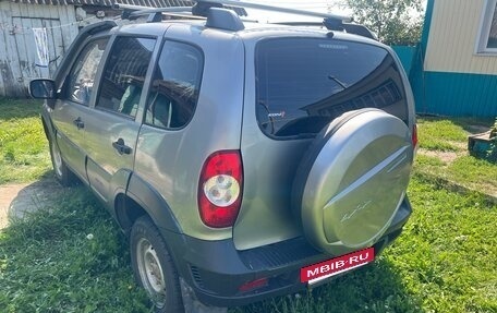 Chevrolet Niva I рестайлинг, 2013 год, 400 000 рублей, 3 фотография