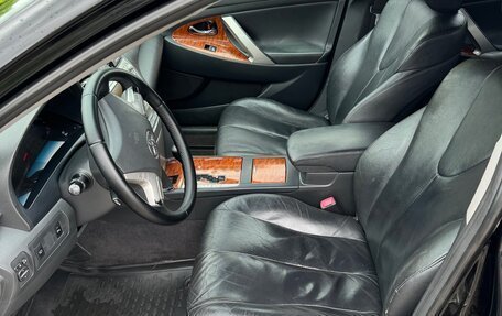 Toyota Camry, 2010 год, 1 090 000 рублей, 10 фотография