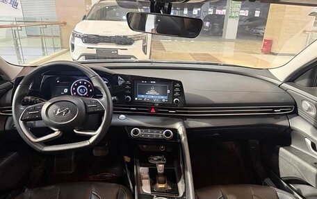 Hyundai Elantra, 2023 год, 1 565 000 рублей, 10 фотография