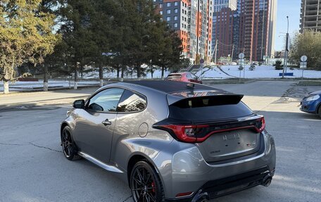 Toyota Yaris, 2024 год, 4 950 000 рублей, 5 фотография