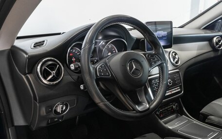 Mercedes-Benz CLA, 2018 год, 1 910 000 рублей, 5 фотография
