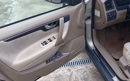 Volvo S60 III, 2004 год, 650 000 рублей, 11 фотография