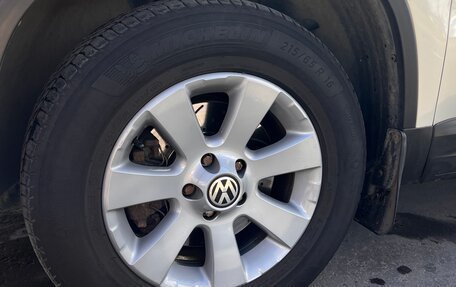 Volkswagen Tiguan I, 2012 год, 950 000 рублей, 10 фотография