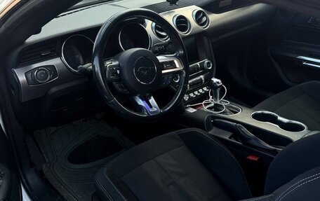 Ford Mustang VI рестайлинг, 2019 год, 2 300 000 рублей, 7 фотография