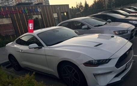 Ford Mustang VI рестайлинг, 2019 год, 2 300 000 рублей, 4 фотография