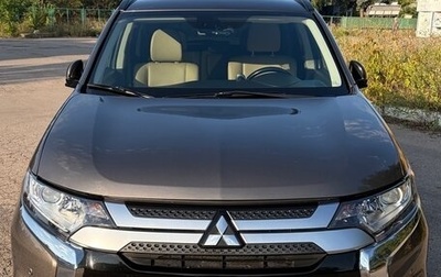 Mitsubishi Outlander III рестайлинг 3, 2016 год, 2 100 000 рублей, 1 фотография