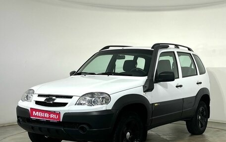 Chevrolet Niva I рестайлинг, 2018 год, 770 000 рублей, 1 фотография