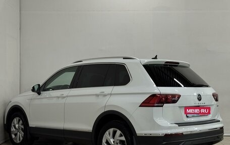 Volkswagen Tiguan II, 2021 год, 2 970 000 рублей, 3 фотография