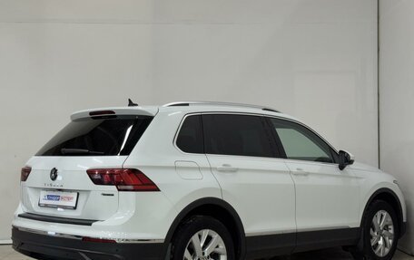 Volkswagen Tiguan II, 2021 год, 2 970 000 рублей, 8 фотография
