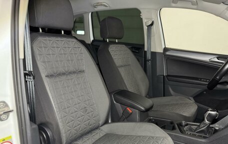 Volkswagen Tiguan II, 2021 год, 2 970 000 рублей, 26 фотография