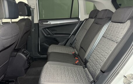 Volkswagen Tiguan II, 2021 год, 2 970 000 рублей, 27 фотография