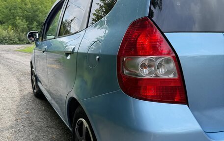 Honda Fit III, 2002 год, 400 000 рублей, 4 фотография