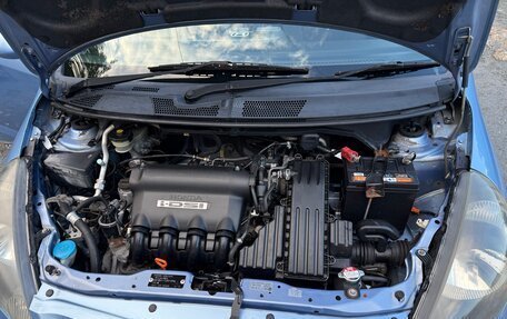 Honda Fit III, 2002 год, 400 000 рублей, 8 фотография