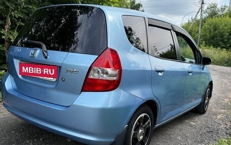 Honda Fit III, 2002 год, 400 000 рублей, 2 фотография