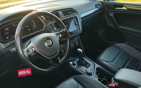 Volkswagen Tiguan II, 2019 год, 2 990 000 рублей, 11 фотография