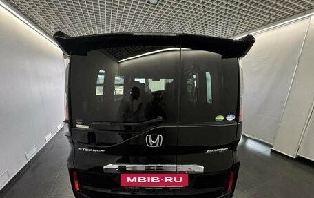 Honda Stepwgn IV, 2019 год, 1 995 000 рублей, 3 фотография