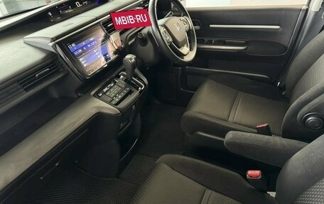 Honda Stepwgn IV, 2019 год, 1 995 000 рублей, 16 фотография