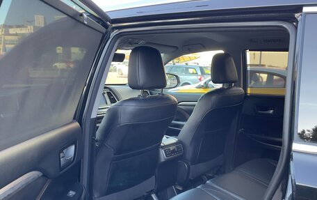 Toyota Highlander III, 2018 год, 4 290 000 рублей, 7 фотография