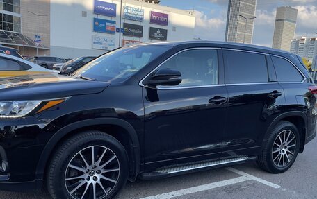 Toyota Highlander III, 2018 год, 4 290 000 рублей, 4 фотография