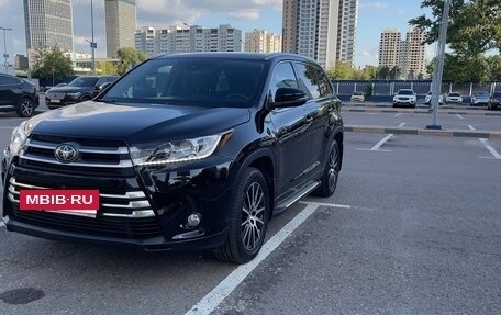 Toyota Highlander III, 2018 год, 4 290 000 рублей, 2 фотография