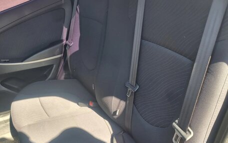 Hyundai Solaris II рестайлинг, 2015 год, 825 000 рублей, 16 фотография