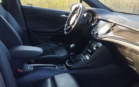 Opel Astra K, 2017 год, 1 000 000 рублей, 5 фотография