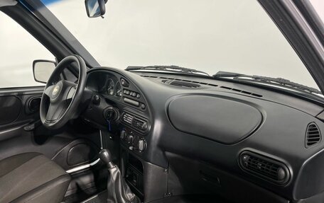 Chevrolet Niva I рестайлинг, 2018 год, 770 000 рублей, 9 фотография